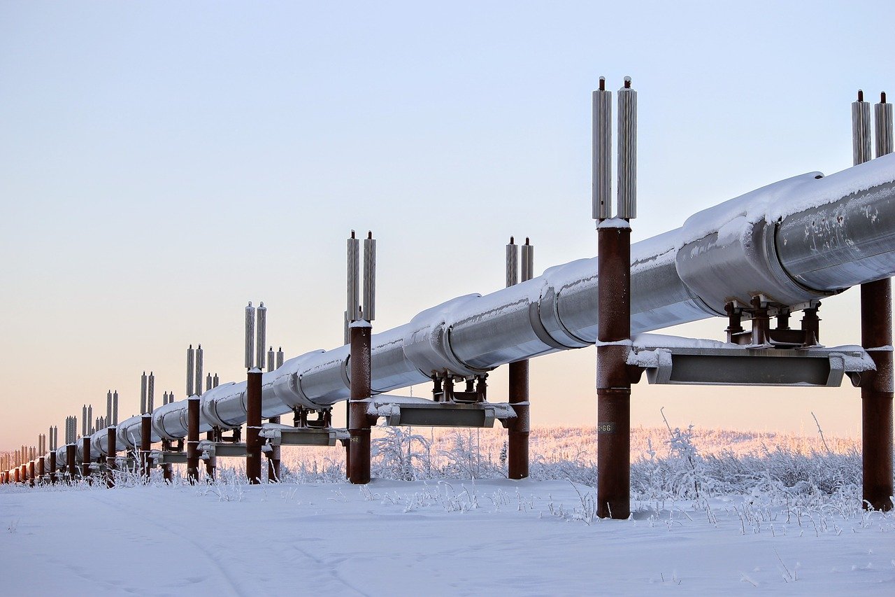 winter-pipeline 681175_1280